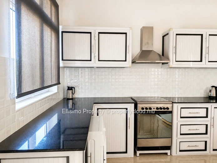 Villa de 5 chambres à Louer 