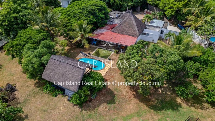 Maison coloniale sur un terrain de 3400m2 proche plage