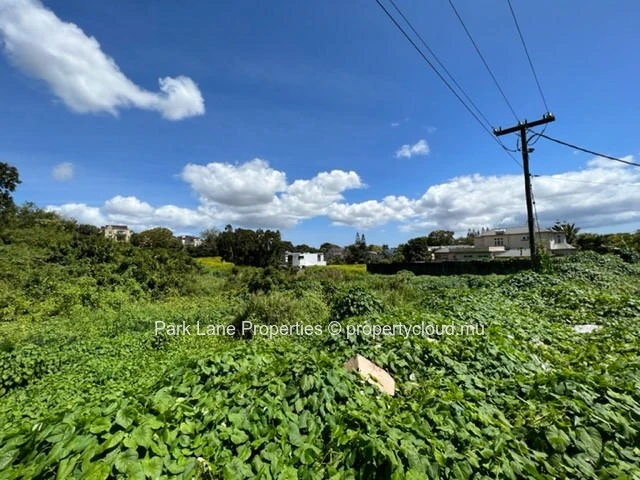 Terrain résidentiel de 115 perches à Réunion, Vacoas – Une opportunité rare à ne pas manquer