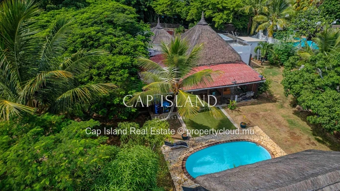 Maison coloniale sur un terrain de 3400m2 proche plage