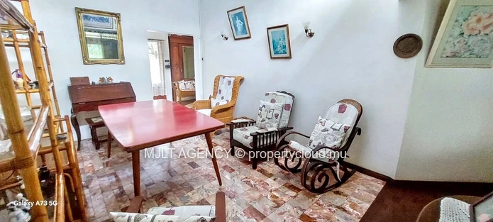 Maison Spacieuse à Beau Bassin : Confort et Commodités Assurés