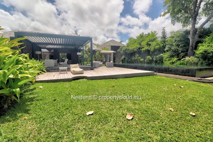 Villa d'exception sur le Domaine d'Anahita : Une fusion de luxe et d'élégance naturelle