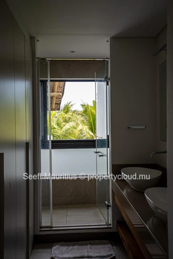 Duplex fonctionnel avec piscine privée à La Mivoie