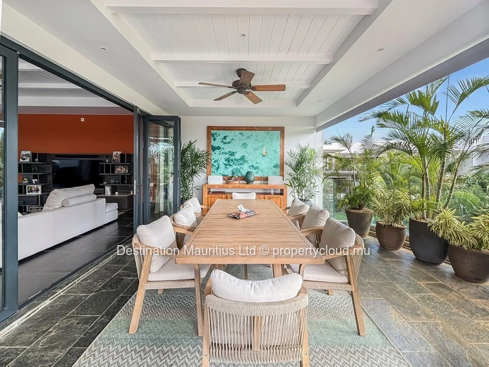 Spectacular Penthouse With Panoramic Ocean & River Views