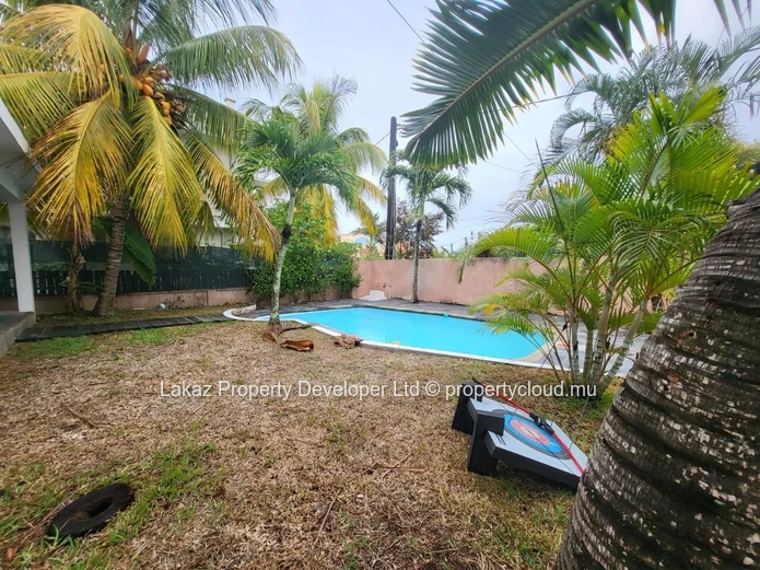 Furnished 3-Bedroom Villa with Private Pool in Pereybere