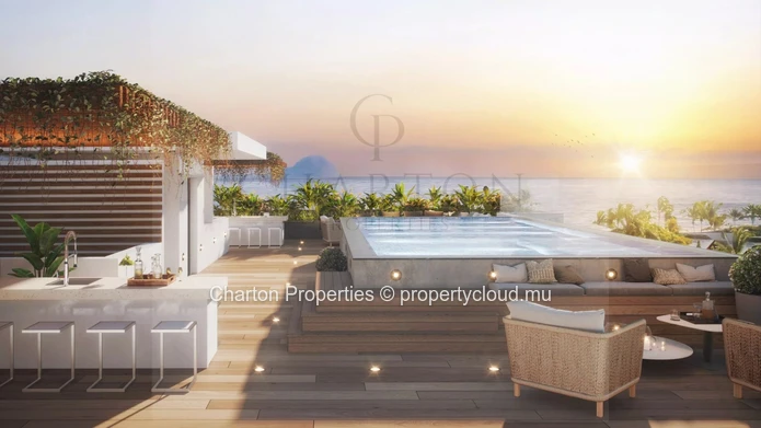 2-bedroom ground floor apartment just steps from Tamarin beach