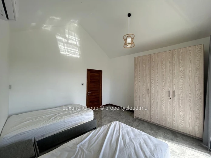 Modern Villa For Rent In Pereybere – Private Pool, Large Garden And Enhanced Security