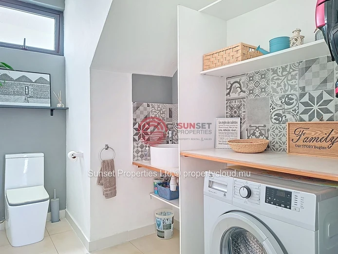 Villa avec rooftop | 3 chambres | Quartier calme