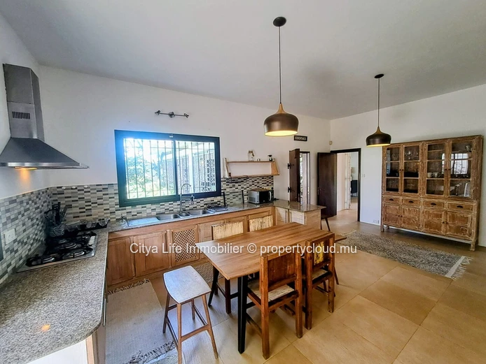 Maison meublée 4 chambres avec piscine à louer à Péreybère