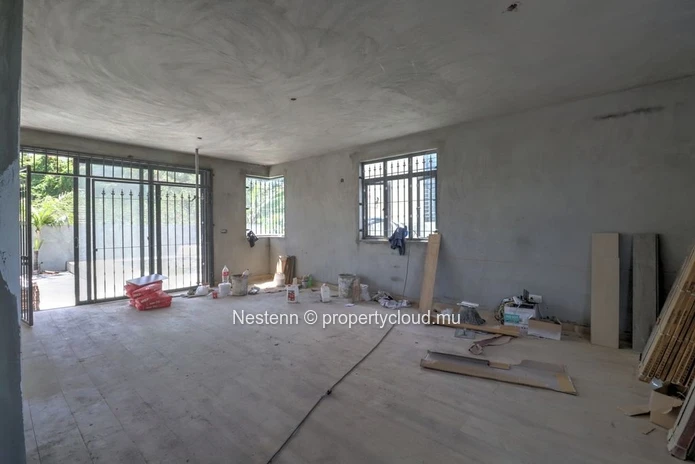 Modern duplex villa with 3 bedrooms close to amenities.