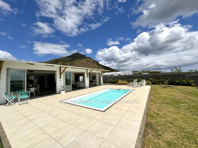 Villa For Rent In Tamarin