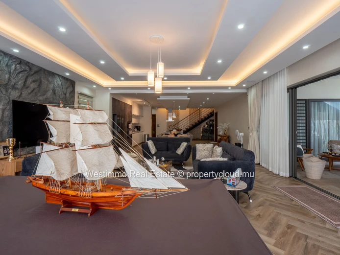 Villa d'exception de 433 m² à vendre à Beau Vallon, proche de Blue Bay