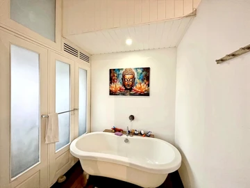 5 Bedroom Villa