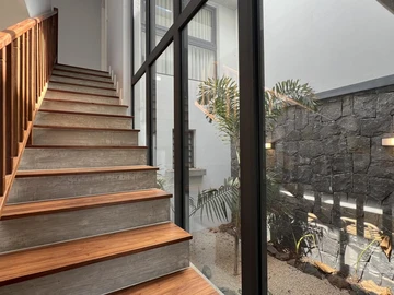4 Bedroom Townhouse, Duplex