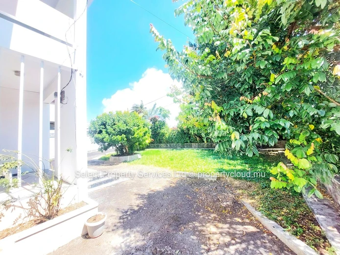 À Vendre : Belle maison non meublée à Vacoas,