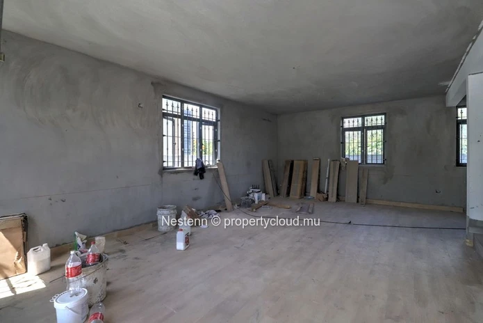 Modern duplex villa with 3 bedrooms close to amenities.