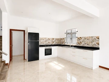 5 Bedroom Villa