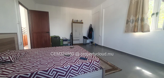 2 apartments+ 2 studios for sale in the heart of Candos