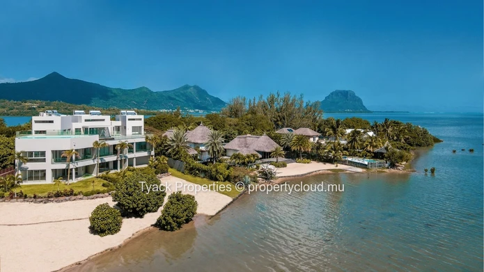G+2 Apartment for Sale – Exclusive Waterfront Living on the West Coast