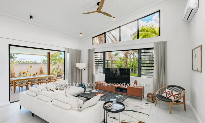 Villa CLUSIA: Luxurious Single-Storey Property for Sale in Mauritius with Private Pool and Exceptional Views | Eko Sa...