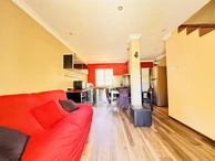 Modern Duplex In Residence