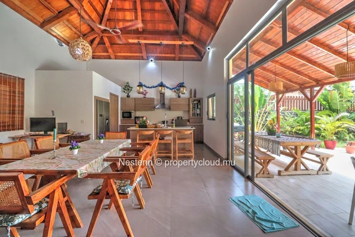 Elegant balinese-style villa on 675m² land