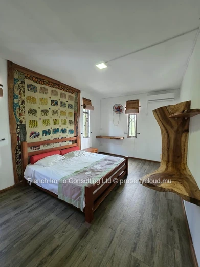 Villa de charme, 3 chambres, jardin de 760 M2 a balaclava
