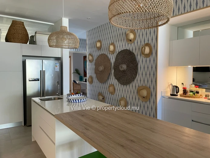 Péreybère - Sublime appartement de 3 chambres pieds dans l'eau avec piscine (Mandat exclusif)