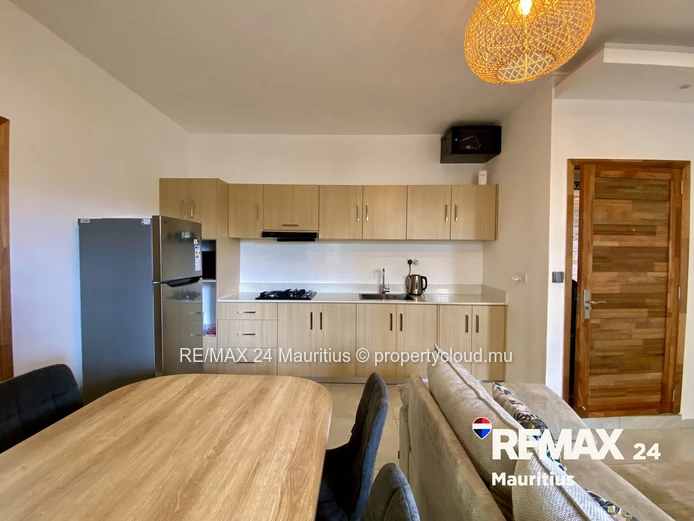 New Ground Floor Apartment Short Walk from the Beach