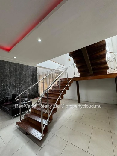 Élégante maison de 4 chambres à vendre à Vacoas