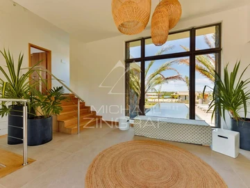 4 Bedroom Villa