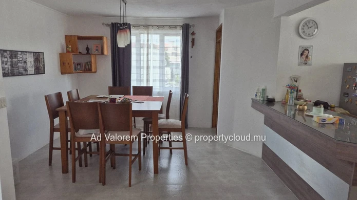 Maison à vendre à Candos – Idéale pour famille multigénérationnelle