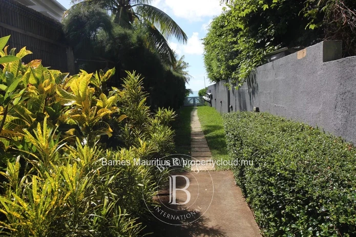 POINTE D'ESNY - Contemporary Apartment - 3 Bedrooms