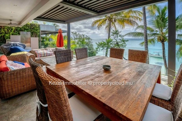 Contemporary Apartment Sea View