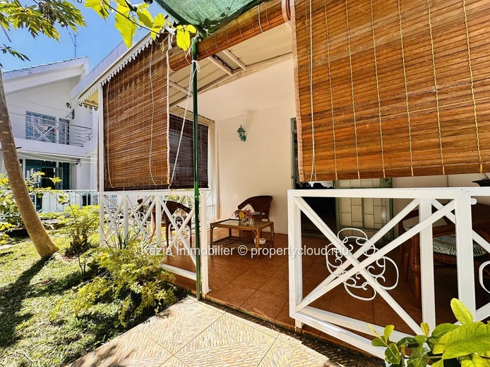 A Duplex With A Tiny House Vibe, Just A Stone's Throw From The Beach