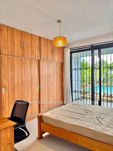 Villa 4 chambres, jardin et piscine a grand baie