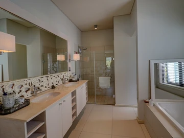 4 Bedroom Apartment