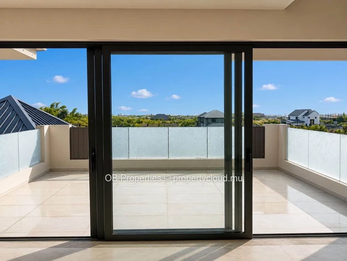 Villa de Luxe Neuve à Vendre – Courchamps Estate