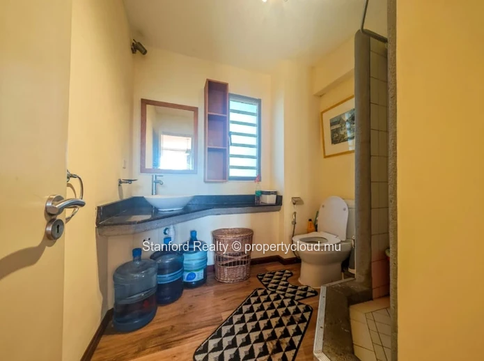For Rent - 1 Bedroom Waterfront Duplex, Port Chambly, Baie du Tombeau
