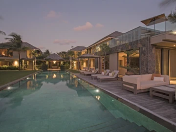 6 Bedroom Villa