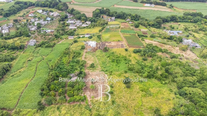 CREVE COEUR  -  Residential plot - 2,151 m²