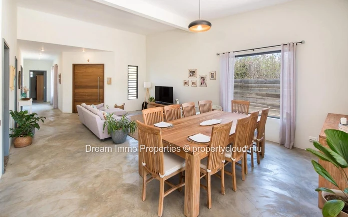 Belle Villa Sur Un Grand Terrain De 1 400 M² Proche De Grand Baie - Ile Maurice