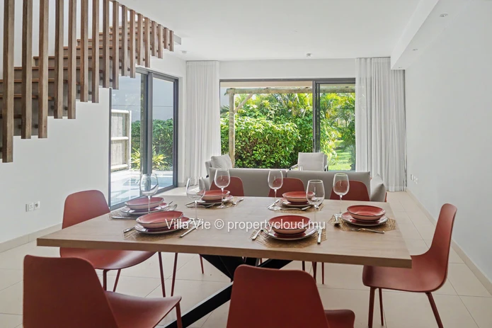 Calodyne - Duplex de 3 chambres avec piscine en bord de mer