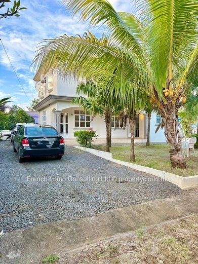 Villa 3 chambres , jardin et piscine, animaux acceptes, Calodyne
