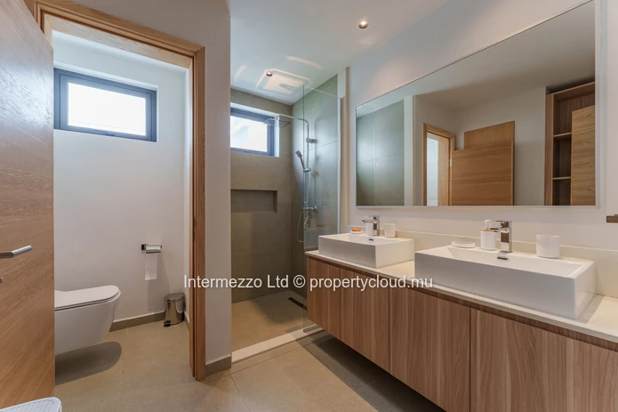 New 3-Bedroom Apartment for Rent in Grand Gaube – 165 m²