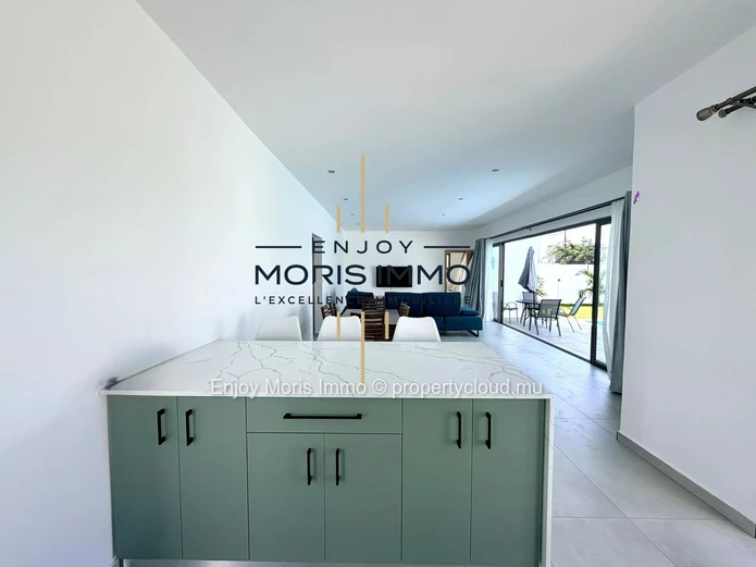 Modern 3-bedroom villa with pool in Grand Baie