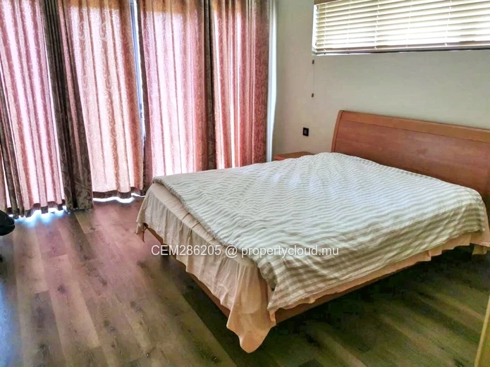Élégant Appartement de 3 Chambres Avec Vue Sur la Mer et les Montagnes à Louer à Phoenix