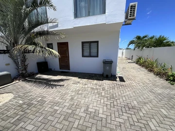 3 Bedroom Townhouse, Duplex