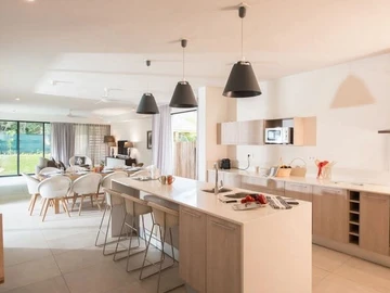 5 Bedroom Villa