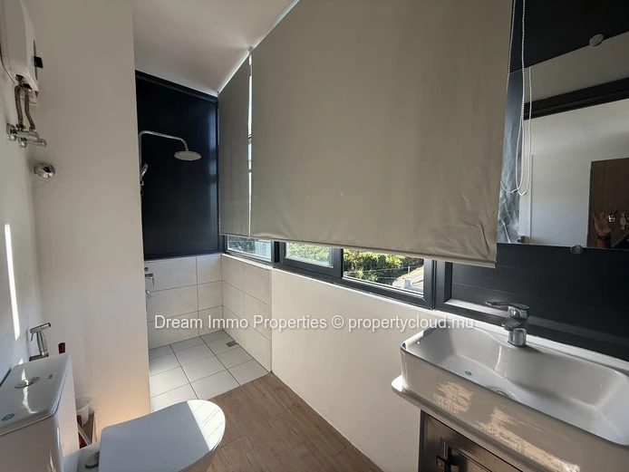 Studio meublé très lumineux avec vue mer à Flic en Flac – Ile Maurice
